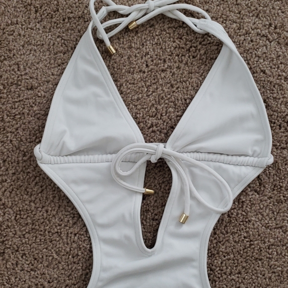 VS One piece swimsuit - Picture 2 of 2